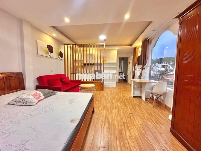 CHO THUÊ CĂN HỘ STUDIO ĐƯỜNG HOÀNG DIỆU BAN CÔNG THOÁNG FULL NỘI THẤT