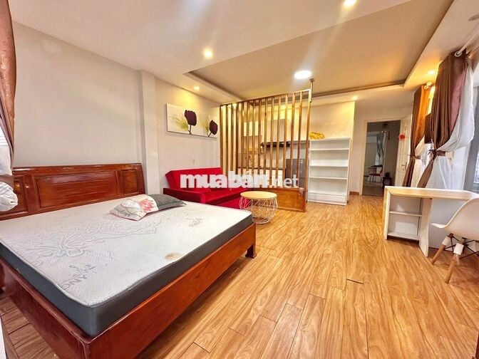 CHO THUÊ CĂN HỘ STUDIO ĐƯỜNG HOÀNG DIỆU BAN CÔNG THOÁNG FULL NỘI THẤT