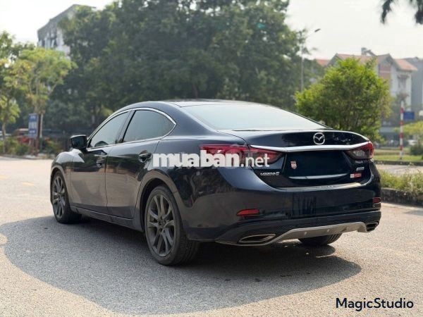Mazda 6 5 chỗ Tự động Xăng Xanh