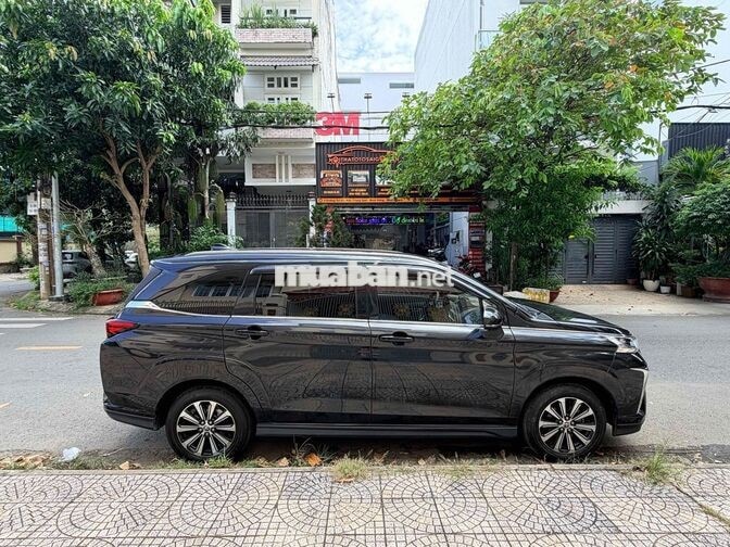 Toyota Veloz Cross 2023 7 chỗ Tự động Đen