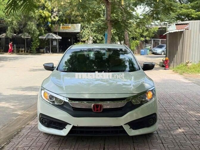 Honda Civic 2018 1.8E 58.000km trắng
