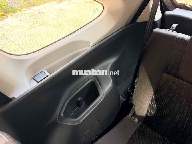 Toyota Veloz Cross 2023 7 chỗ Tự động Đen