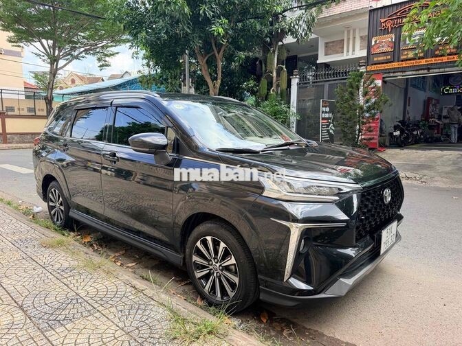 Toyota Veloz Cross 2023 7 chỗ Tự động Đen