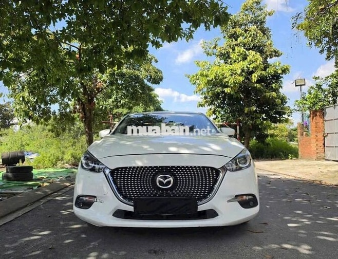 Mazda 3 2018 1.5 8 vạn km Trắng