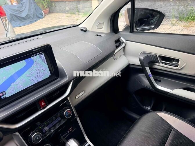 Toyota Veloz Cross 2023 7 chỗ Tự động Đen