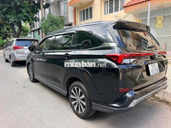 Toyota Veloz Cross 2023 7 chỗ Tự động Đen