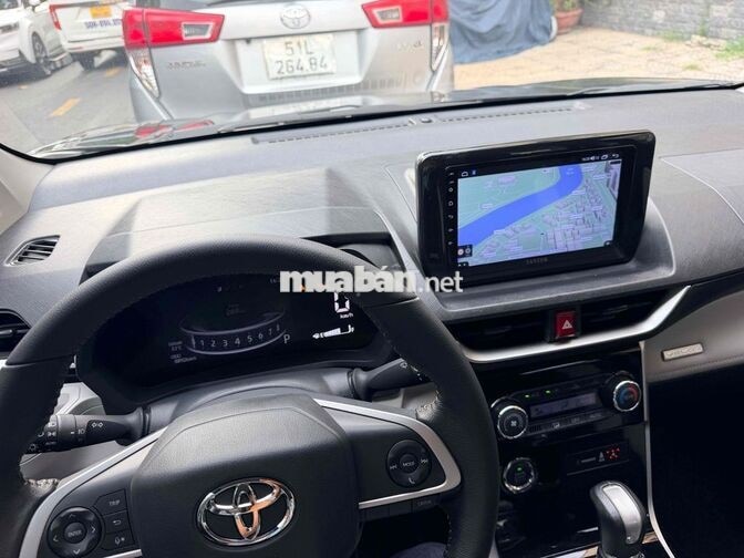 Toyota Veloz Cross 2023 7 chỗ Tự động Đen