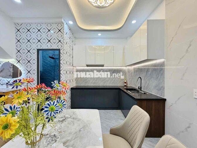 cho thuê nhà phạm văn chiêu p9(4x12) 2 lầu , 3pn , 5wc full nt