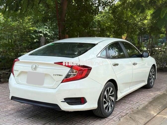 Honda Civic 2018 1.8E 58.000km trắng
