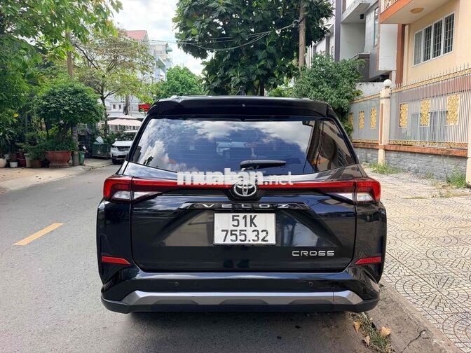 Toyota Veloz Cross 2023 7 chỗ Tự động Đen