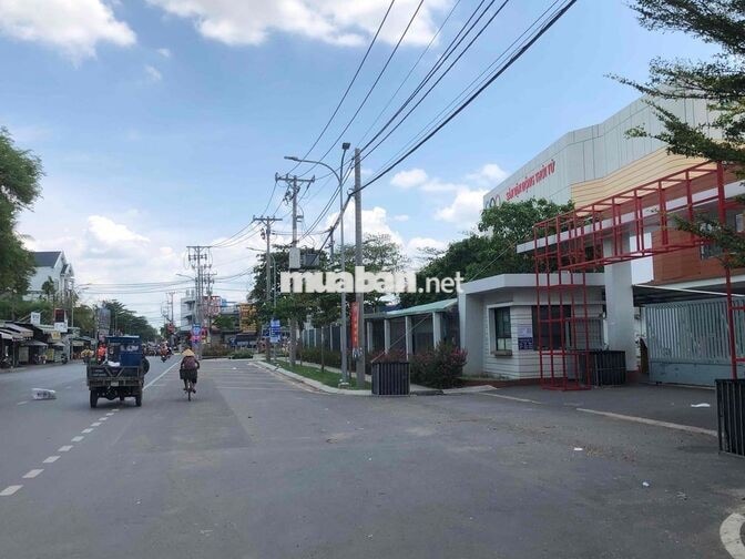 gia đình có việc cần bán gấp đất