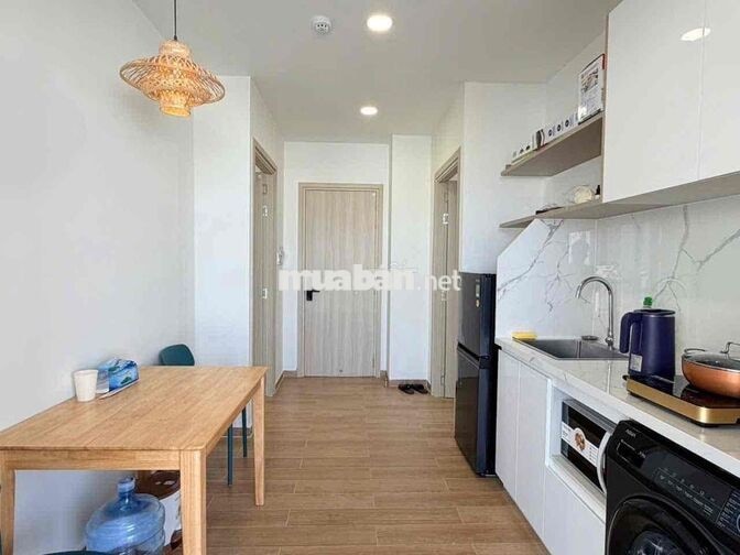 CHDV full nội thất 2pn2wc penthouse cực đẹp ngay cv Hoàng Văn Thụ