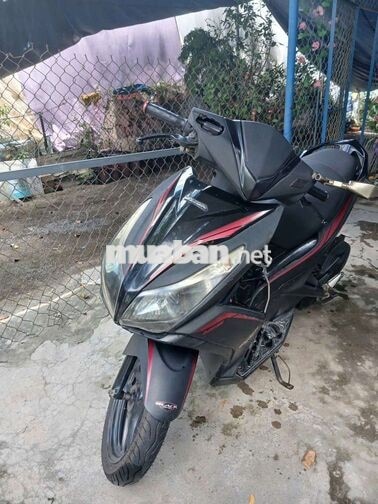 Honda Air Blade đen mờ