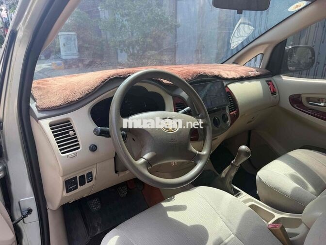 TOYOTA INNOVA 2006 G 7 CHỖ BẠC