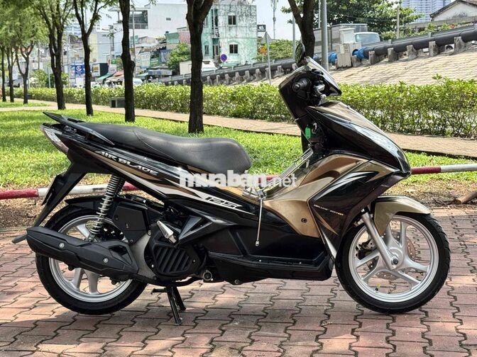 Honda Air Blade 2013 Đen vàng