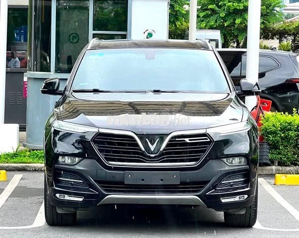 VinFast Lux SA 2022 Plus 5v3 km Đen