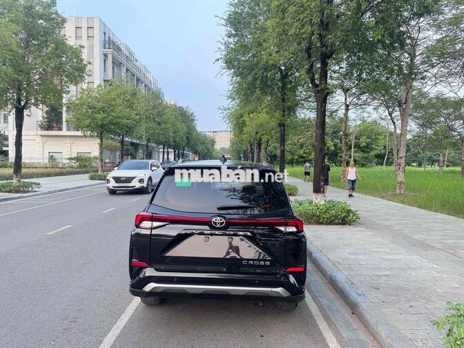 Toyota Veloz Cross 2023 7 chỗ Tự động 7 vạn km