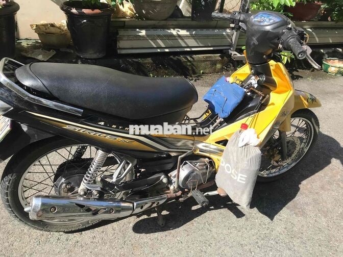 Yamaha Sirius màu vàng