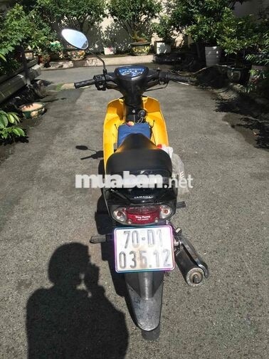 Yamaha Sirius màu vàng