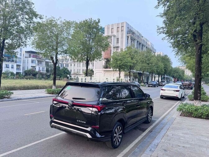 Toyota Veloz Cross 2023 7 chỗ Tự động 7 vạn km