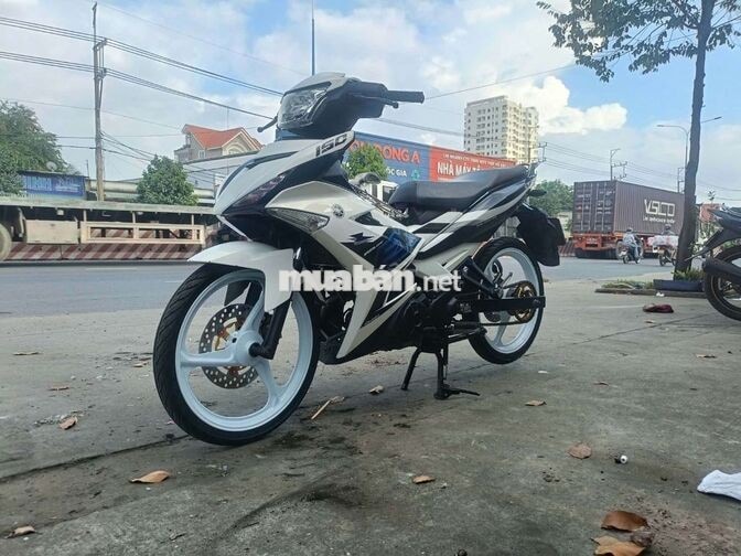 Yamaha Exciter 150 trắng đen