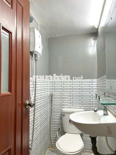 Phòng cho thuê trung tâm Q1 ngay cầu Bông gần chợ Tân Định Full NT