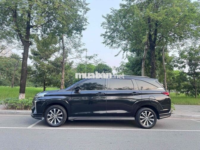 Toyota Veloz Cross 2023 7 chỗ Tự động 7 vạn km