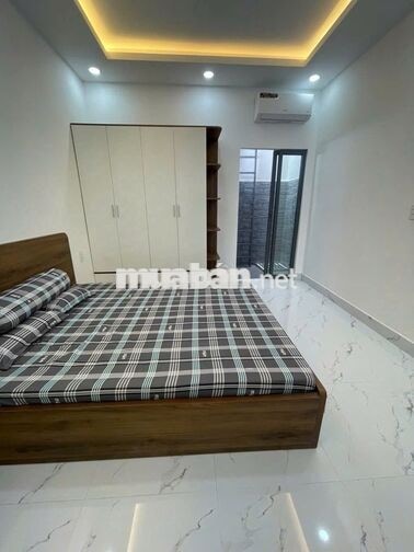 NHÀ ĐẸP 3 PHÒNG NGỦ (PN DƯỚI TRỆT ) DT (3.6X15M) FULL NỘI THẤT