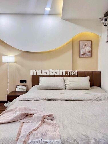 Nhà mới Trần Hưng Đạo, full nội thất mới, 2 phòng ngủ, tiện đi lại