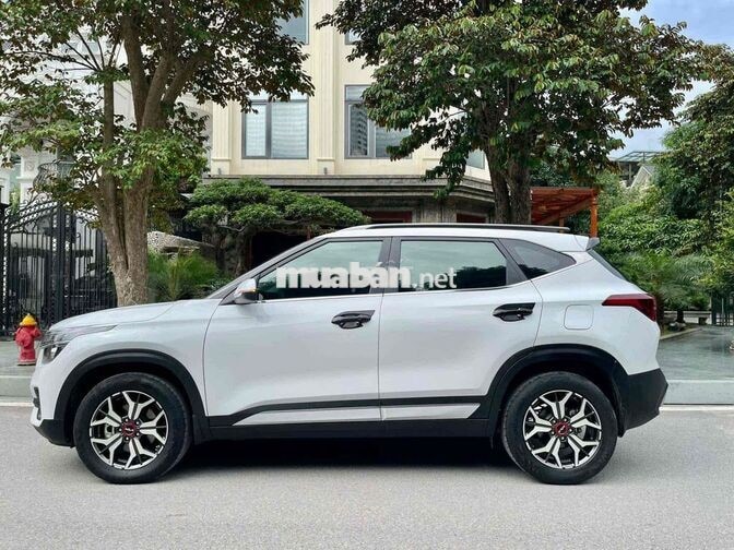 Kia Seltos 2021 Luxury -  Trắng - 6 Vạn Km