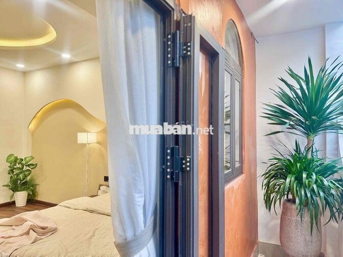 Nhà mới Trần Hưng Đạo, full nội thất mới, 2 phòng ngủ, tiện đi lại