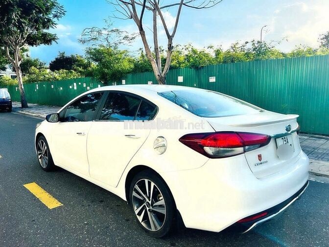 Kia Cerato 2018 Số sàn Trắng 5 chỗ