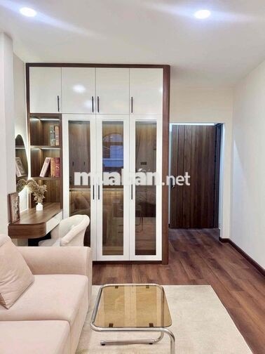 Nhà mới Trần Hưng Đạo, full nội thất mới, 2 phòng ngủ, tiện đi lại