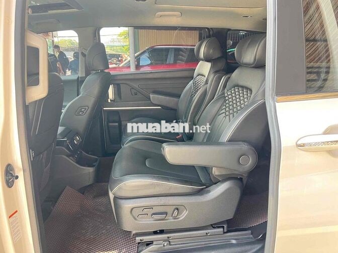 Hyundai Custin 2024 2.0 Cao cấp 42000 km một chủ