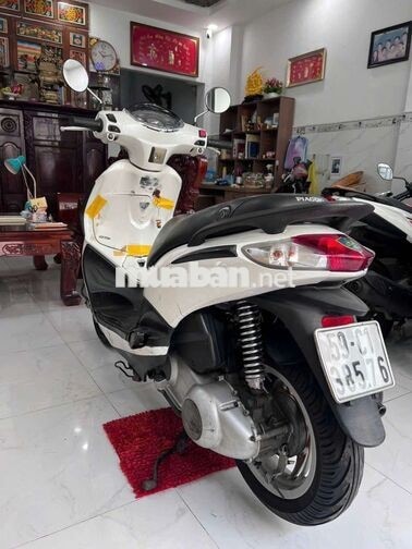 Piaggio Fly màu trắng