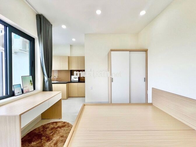 Phòng ban công lớn, siêu thoáng – Bình Thạnh gần Bà Chiểu, Hàng Xanh