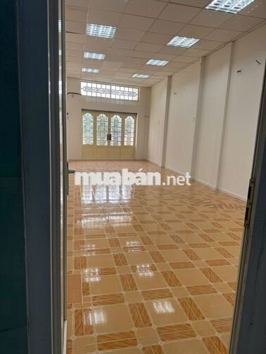 NHÀ MẶT TIỀN ĐƯỜNG HÙNG VƯƠNG _KINH DOANH TỰ DO_VP CÔNG TY