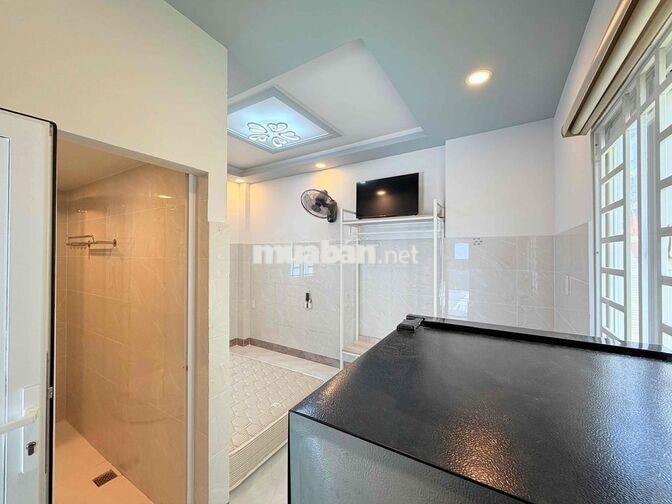 Cho Thuê Penthouse Tách Bếp Balcon 40m2 3ng2xe Ngay 3/2 CC Hado Q10