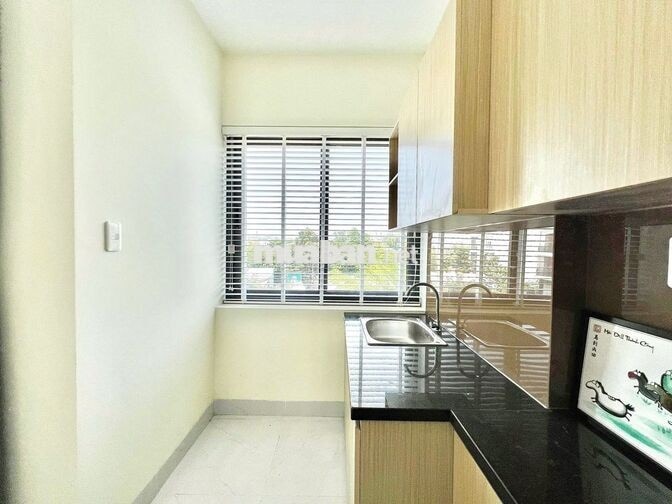 Phòng ban công lớn, siêu thoáng – Bình Thạnh gần Bà Chiểu, Hàng Xanh