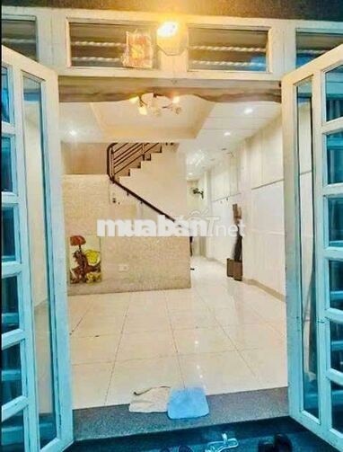 nhà nc mới đệp 4,5x10 tr 2 lầu sth 4pn nguyễn đình chiểu Q3