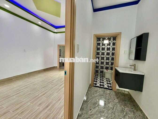 CHÍNH CHỦ CẦN BÁN NHÀ PHỐ 1 TRỆT 1 LẦU SHR GẦN CẦU LỚN HÓC MÔN