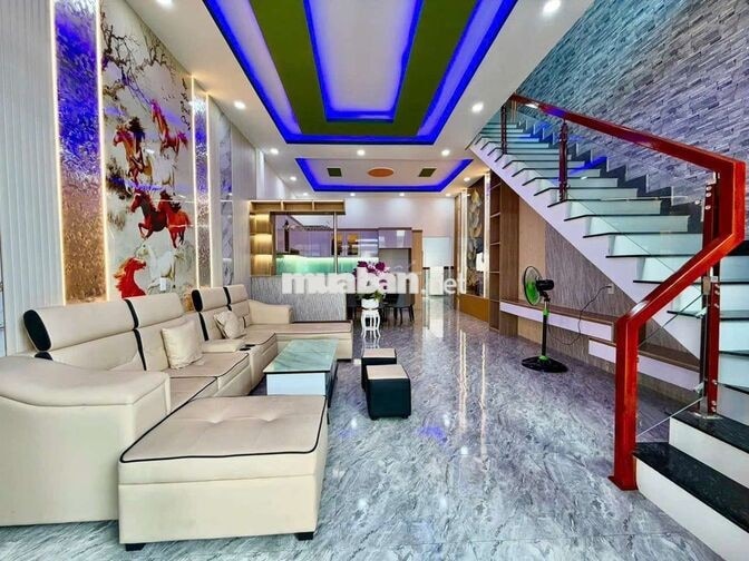 CHÍNH CHỦ CẦN BÁN NHÀ PHỐ 1 TRỆT 1 LẦU SHR GẦN CẦU LỚN HÓC MÔN