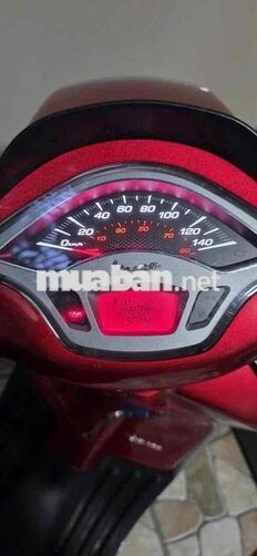 Piaggio Sprint màu Đỏ