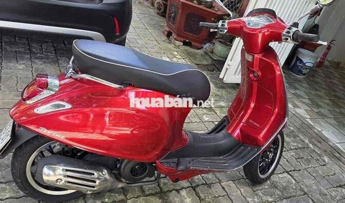 Piaggio Sprint màu Đỏ