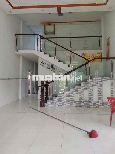 cho thuê kho xưởng lớn điện 3 pha có nhà ở sạch sẽ đường xe tải giá rẻ