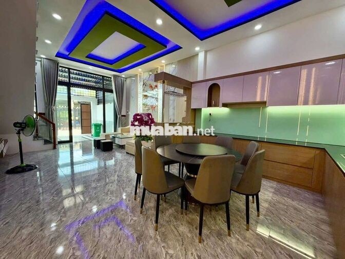 CHÍNH CHỦ CẦN BÁN NHÀ PHỐ 1 TRỆT 1 LẦU SHR GẦN CẦU LỚN HÓC MÔN