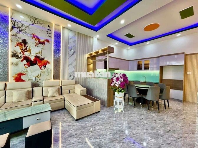 CHÍNH CHỦ CẦN BÁN NHÀ PHỐ 1 TRỆT 1 LẦU SHR GẦN CẦU LỚN HÓC MÔN