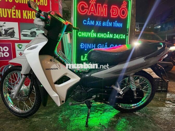 Wave A 2024 lướt 4900km như mới.9chủ.xe siêu keng