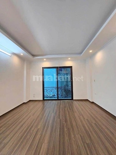 Bán nhà chia lô phố Tôn Đức Thắng dt 33m,mt 4'2 m x 5 t mới  8,5 tỷ