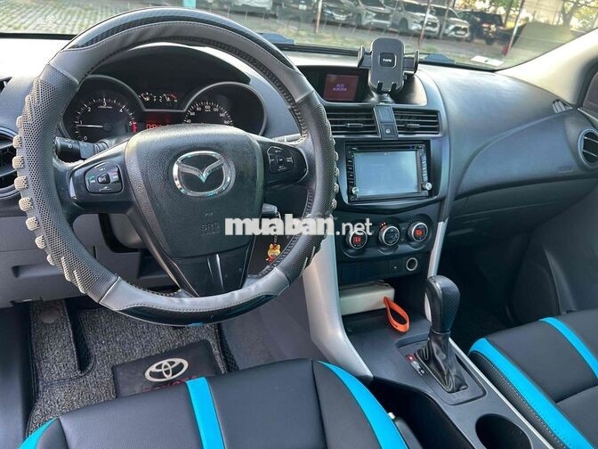 Mazda BT-50 2015 2.2AT 140.000 km Bạc